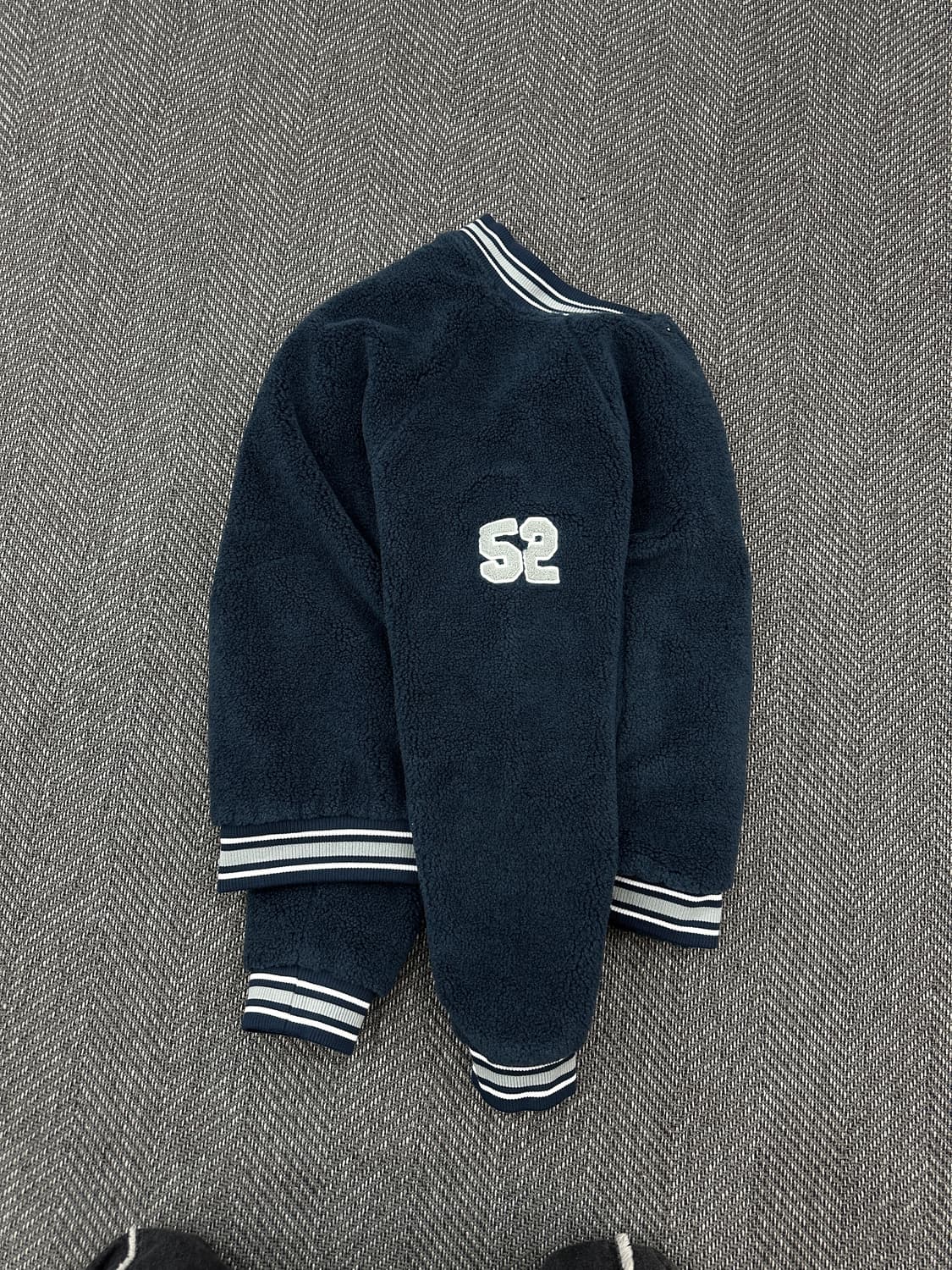 오아이오아이 뽀글이 덤블 자켓 네이비 상품이미지5