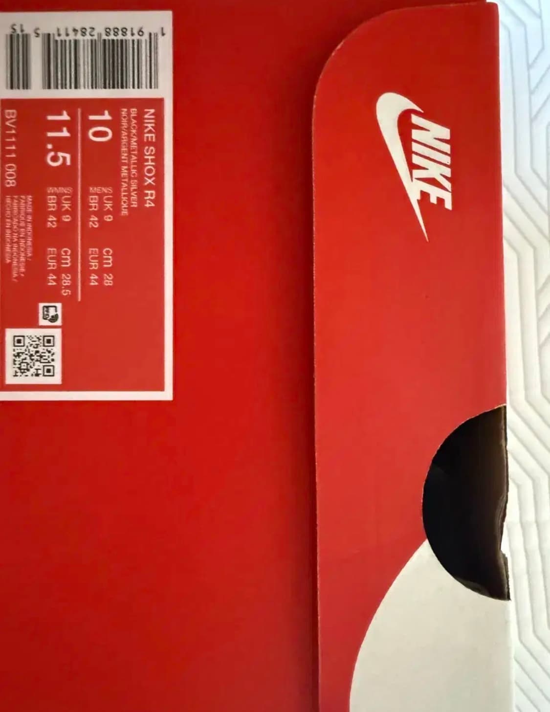 나이키 샥스 r4 블랙 앤 메탈릭 실버 275 상품이미지2