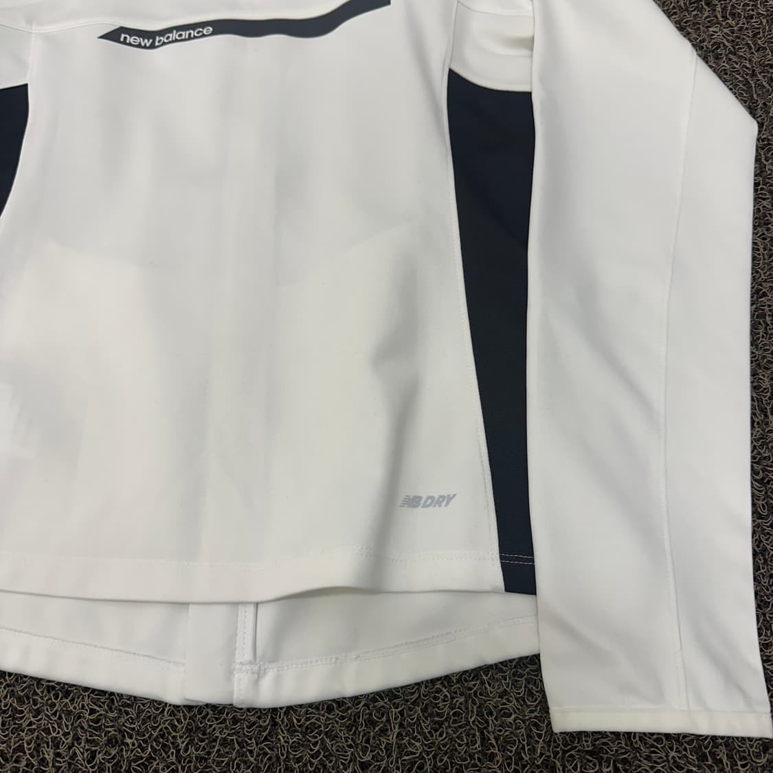 뉴발란스 여성 집업 져지 화이트 90사이즈 상품이미지7