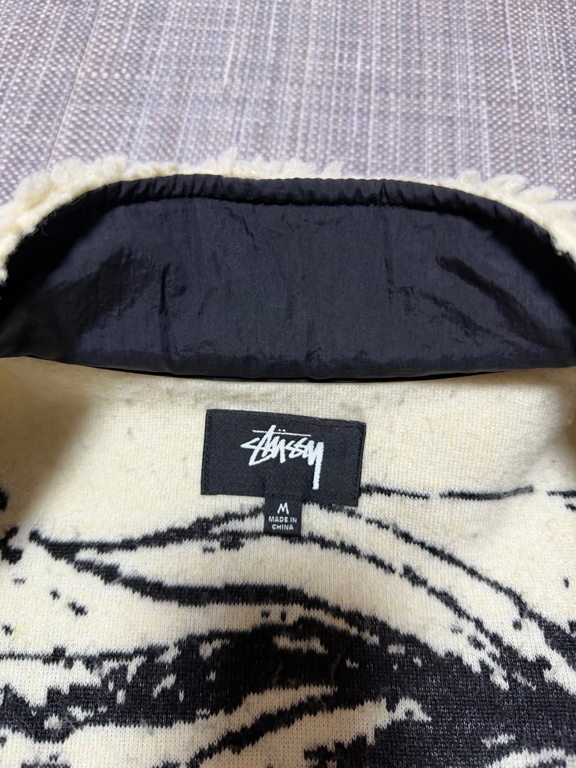 스투시 비너스 자카드 쉐르파 자켓 상품이미지3