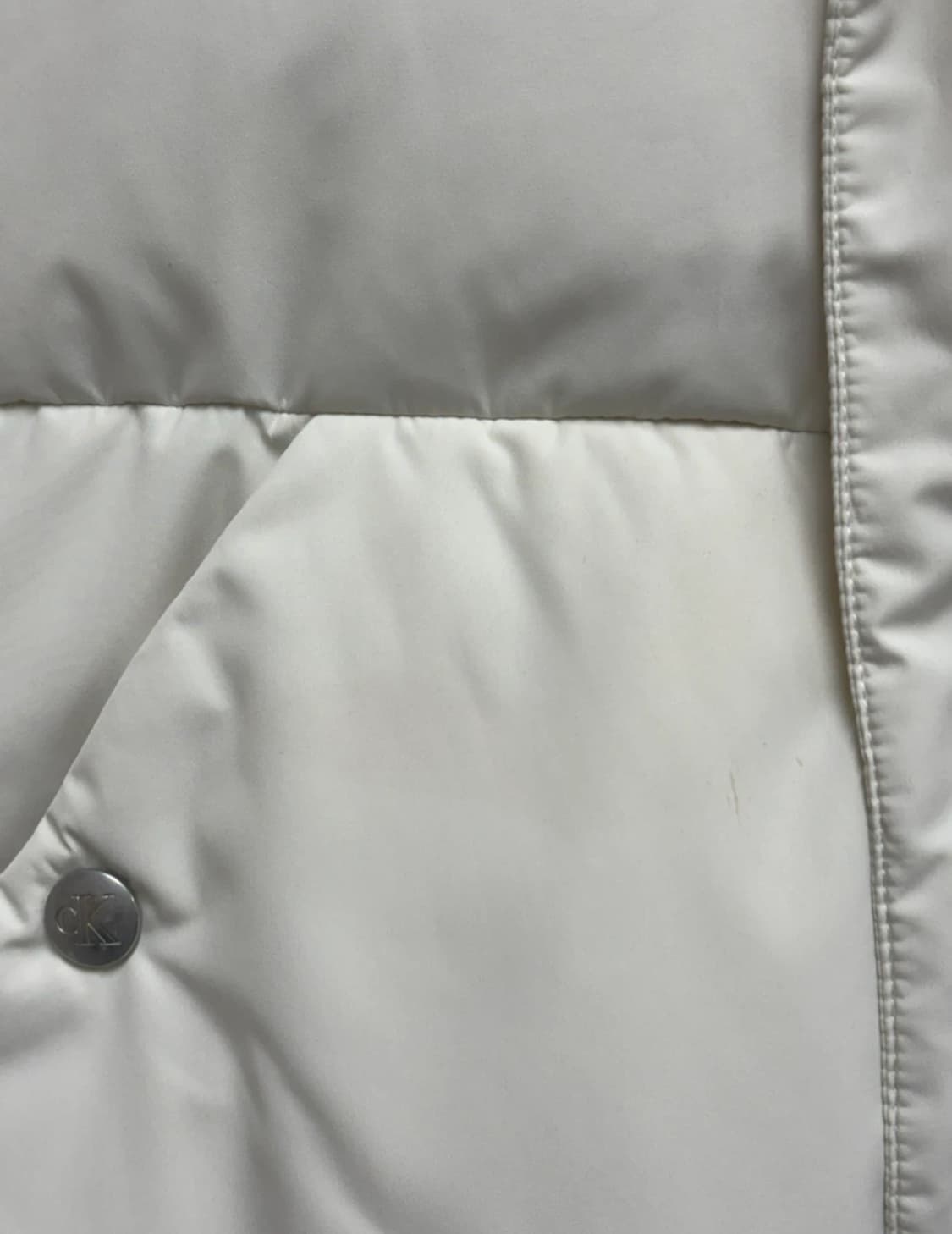 캘빈클라인 여성 볼륨 넥 크롭 다운 푸퍼 XS 상품이미지4