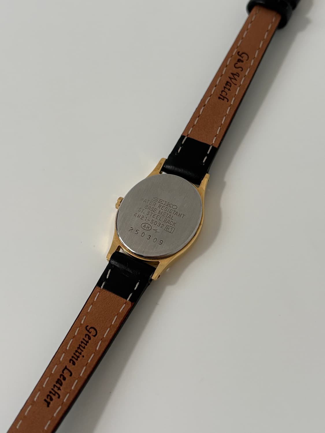90s gold oval case ladies quartz 상품이미지7