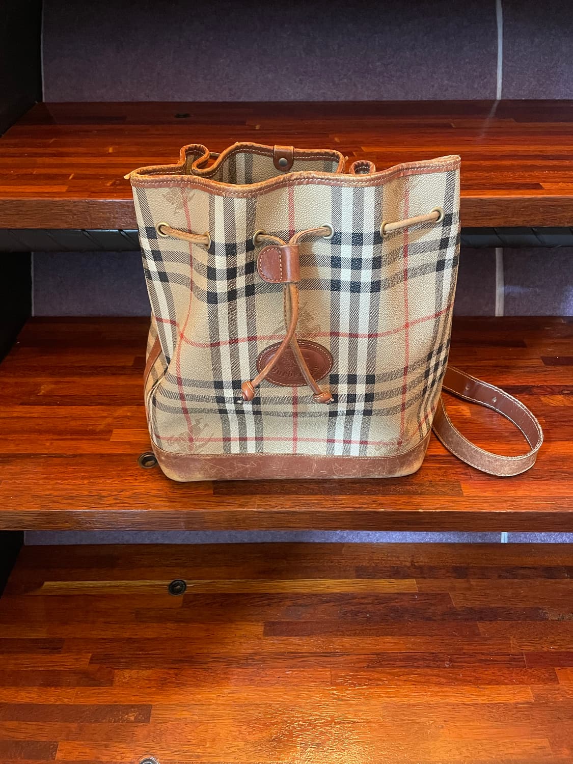 버버리 버킷백 00‘s 1인 소유 상품이미지1