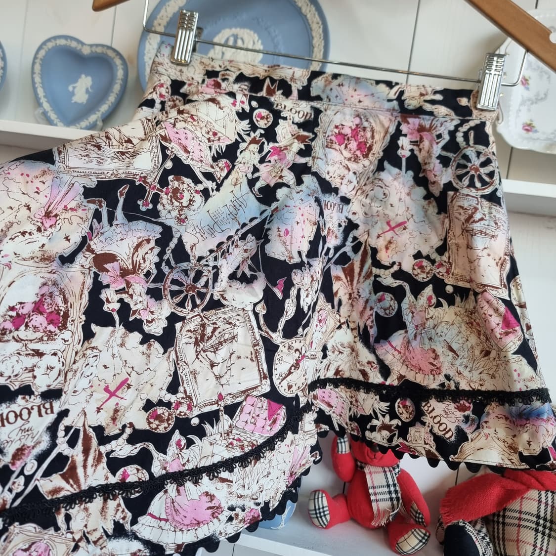 Alice and the Pirates 언밸런스 러플 스커트 상품이미지4