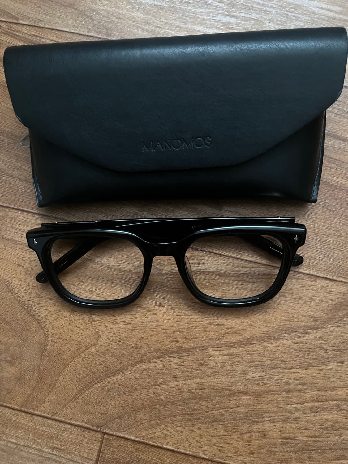 젠틀몬스터 오조 뿔테안경 상품이미지1