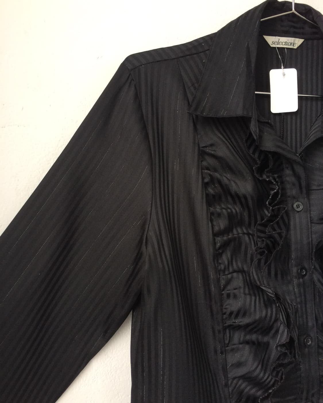 Frill point stirpe pattern shirt 상품이미지5
