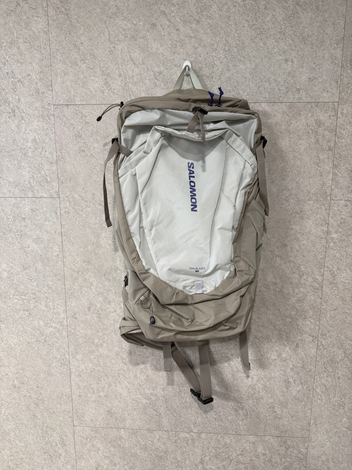 살로몬 가방30L 새상품 상품이미지1