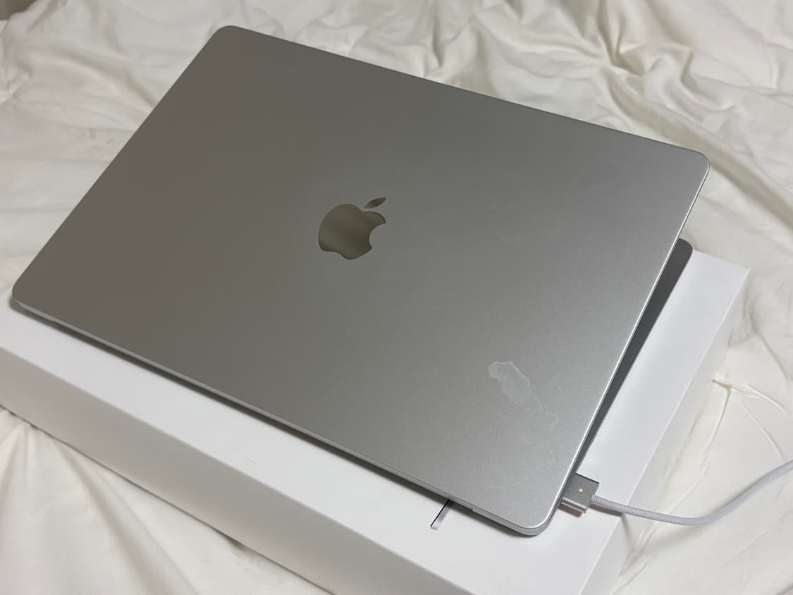 급처)맥북 에어 15인치 M2 8GB/256GB 실버 상품이미지2