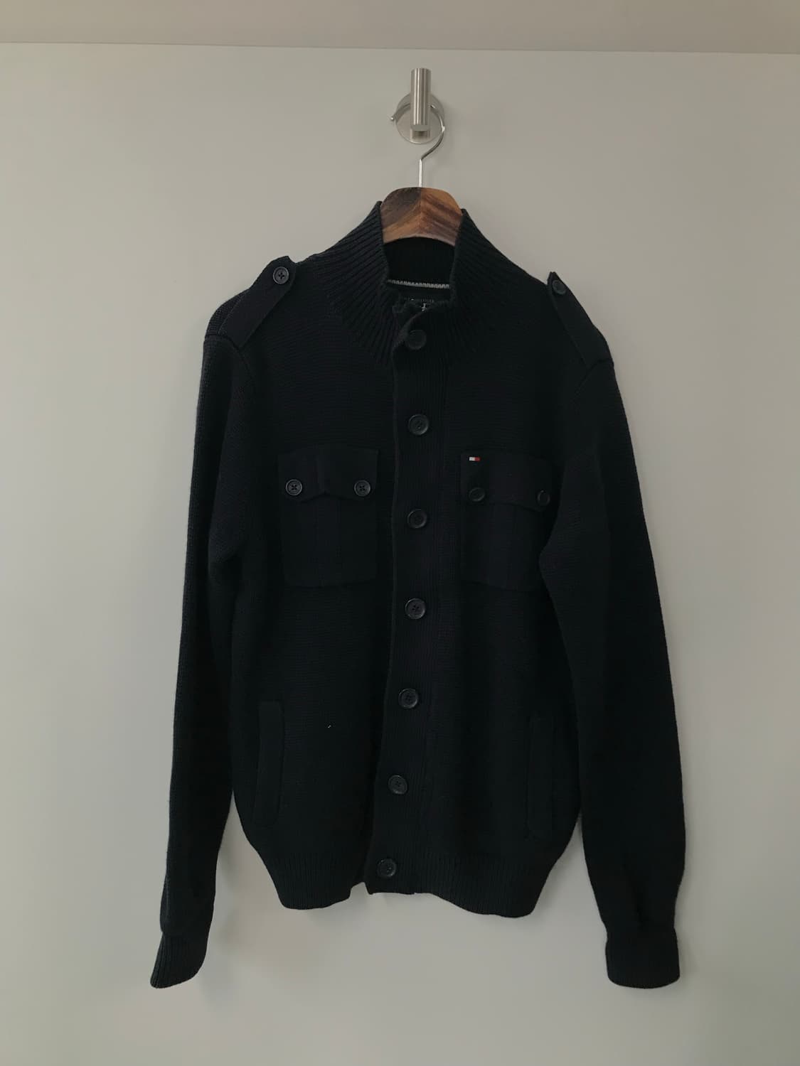 타미힐피거 자수로고 포켓 네이비 버튼 니트집업 상품이미지2