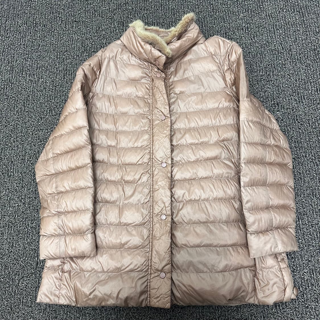 DAKS 닥스 여성 밍크 경량패딩 95사이즈 상품이미지1