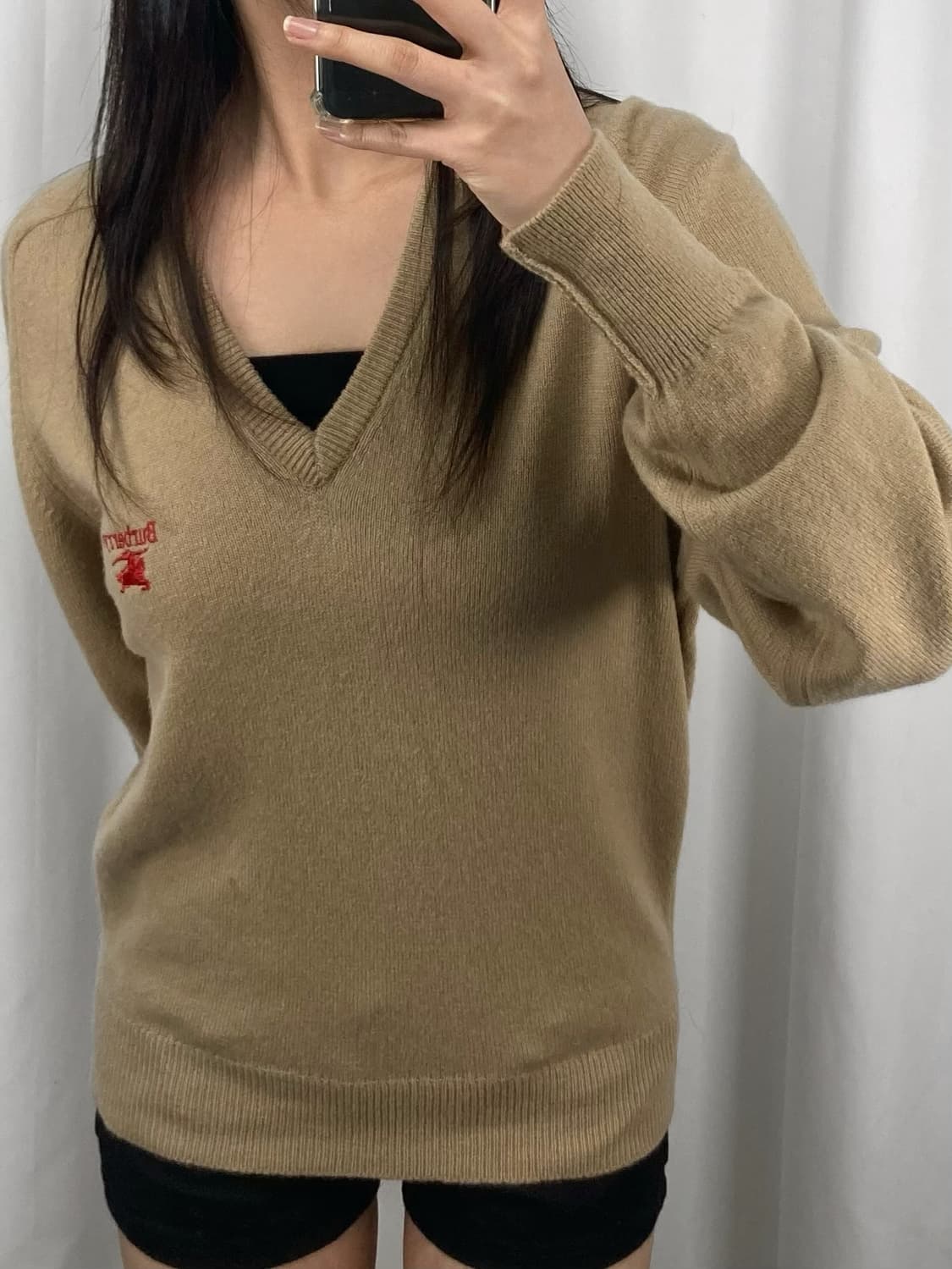 버버리 베이지 브이넥 니트 상품이미지2