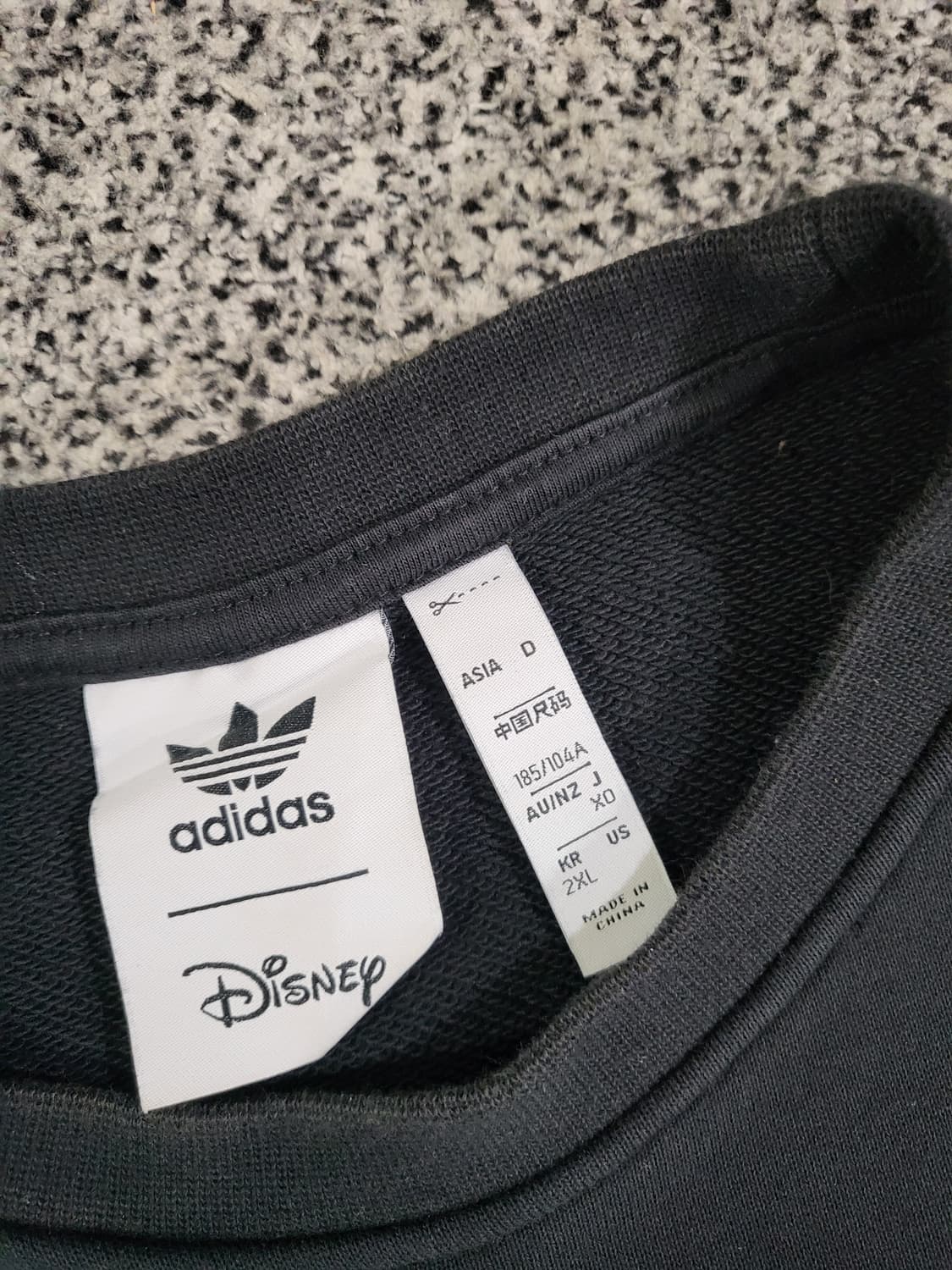 아디다스 × 디즈니 콜라보 맨투맨 상품이미지3