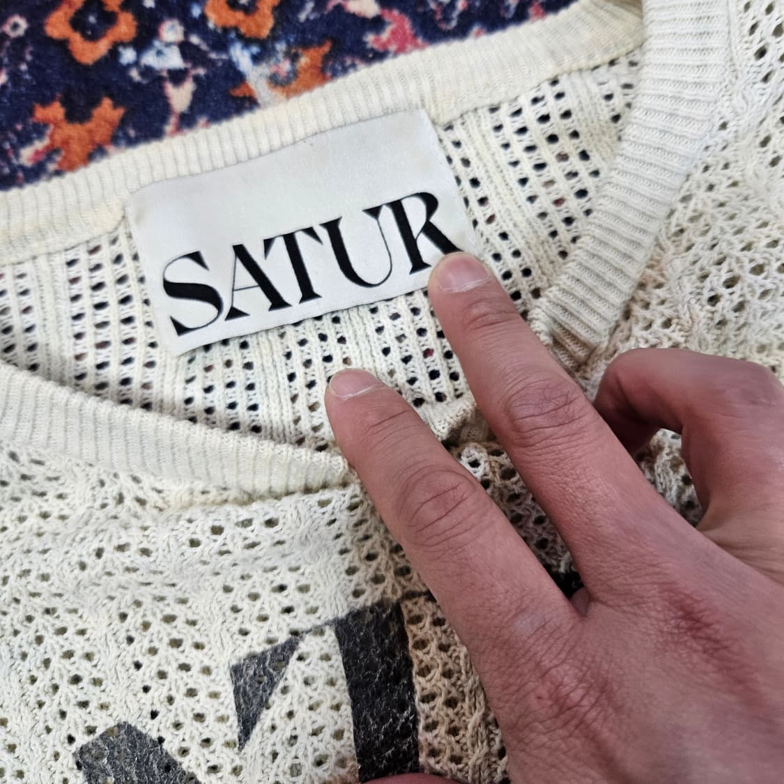 세터(Satur) 이비자 썬 레트로 그래픽 메시드 니트 상품이미지5