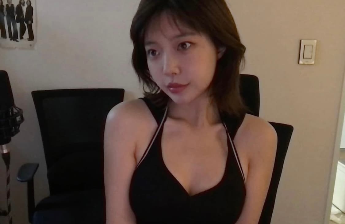 새상품택O) mnmpair 미니멀페어 홀터넥 나시 탑 스컬프터 투머치택스 상품이미지5