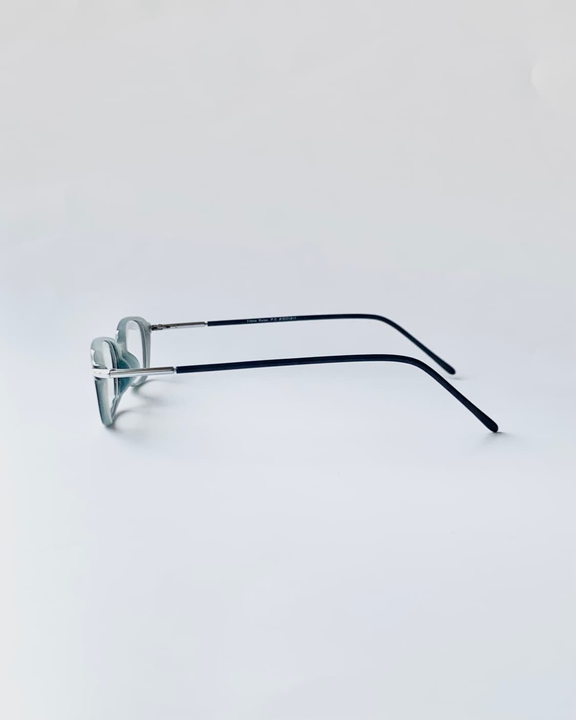 [픽키-705] 블랙 뿔테 풀프레임 안경 슬림 오벌 쉐입 미니멀 상품이미지4