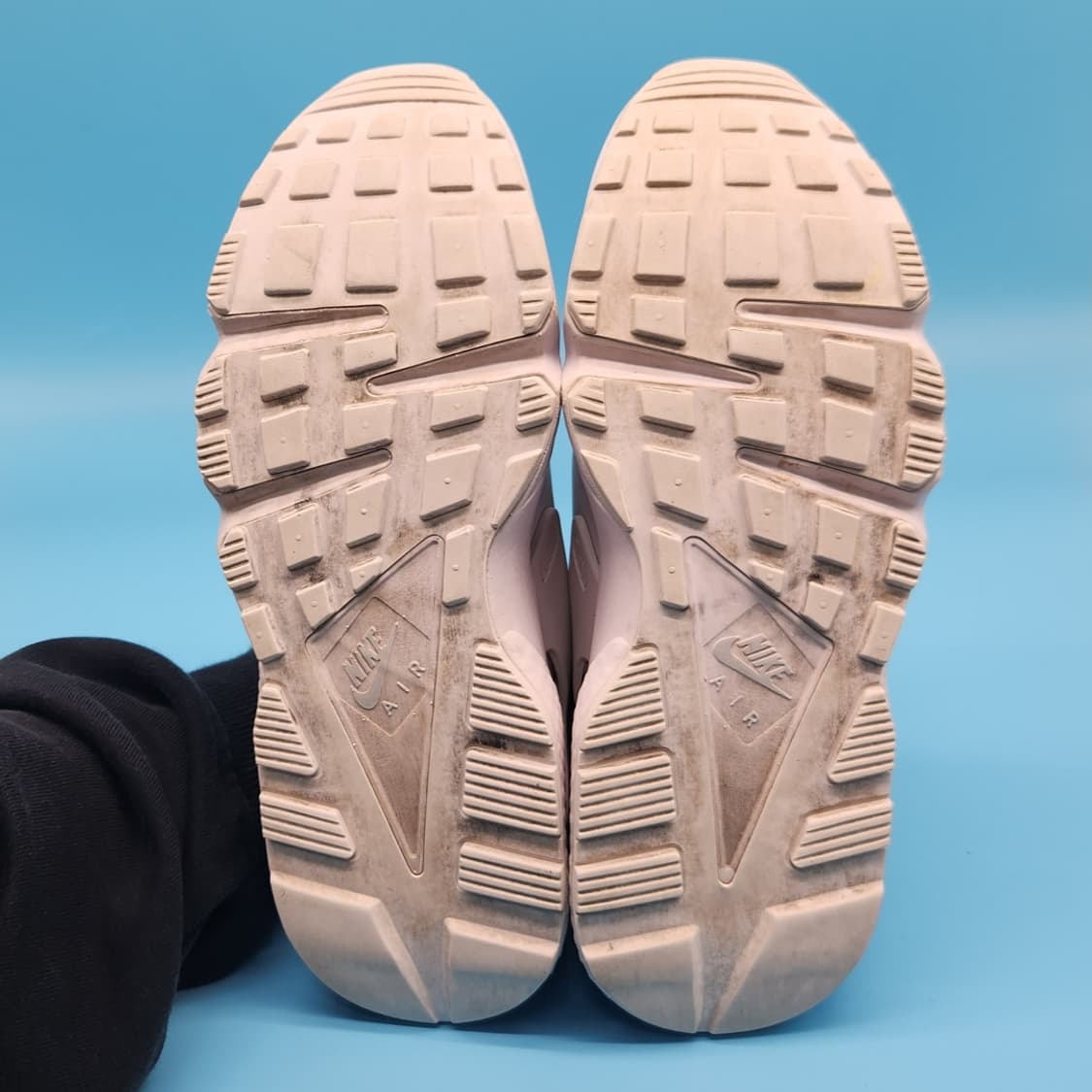 o 나이키 에어 허라취 실사이즈 240 상품이미지3