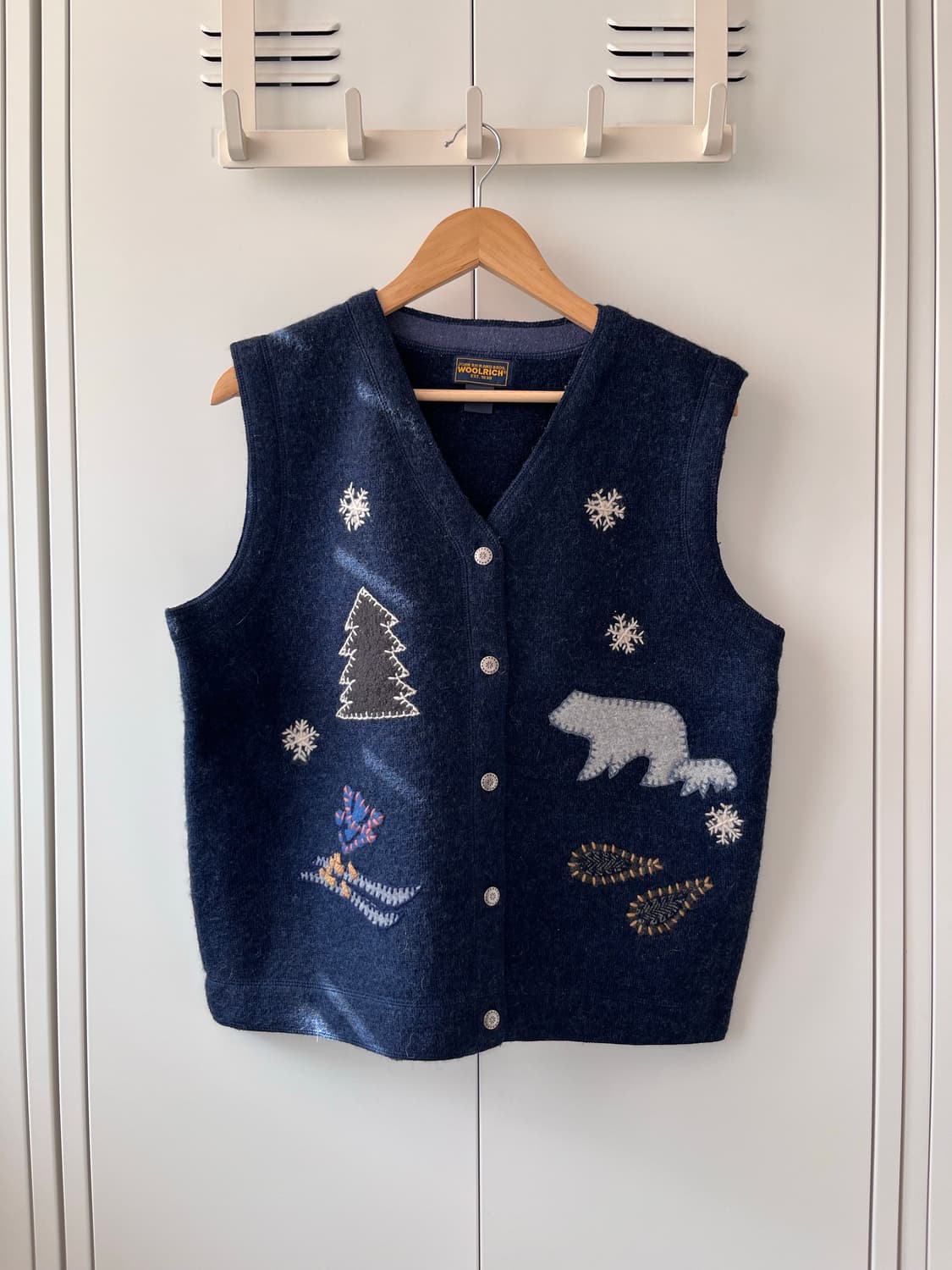 울리치 북극곰 자수 니트 조끼 가디건 상품이미지3