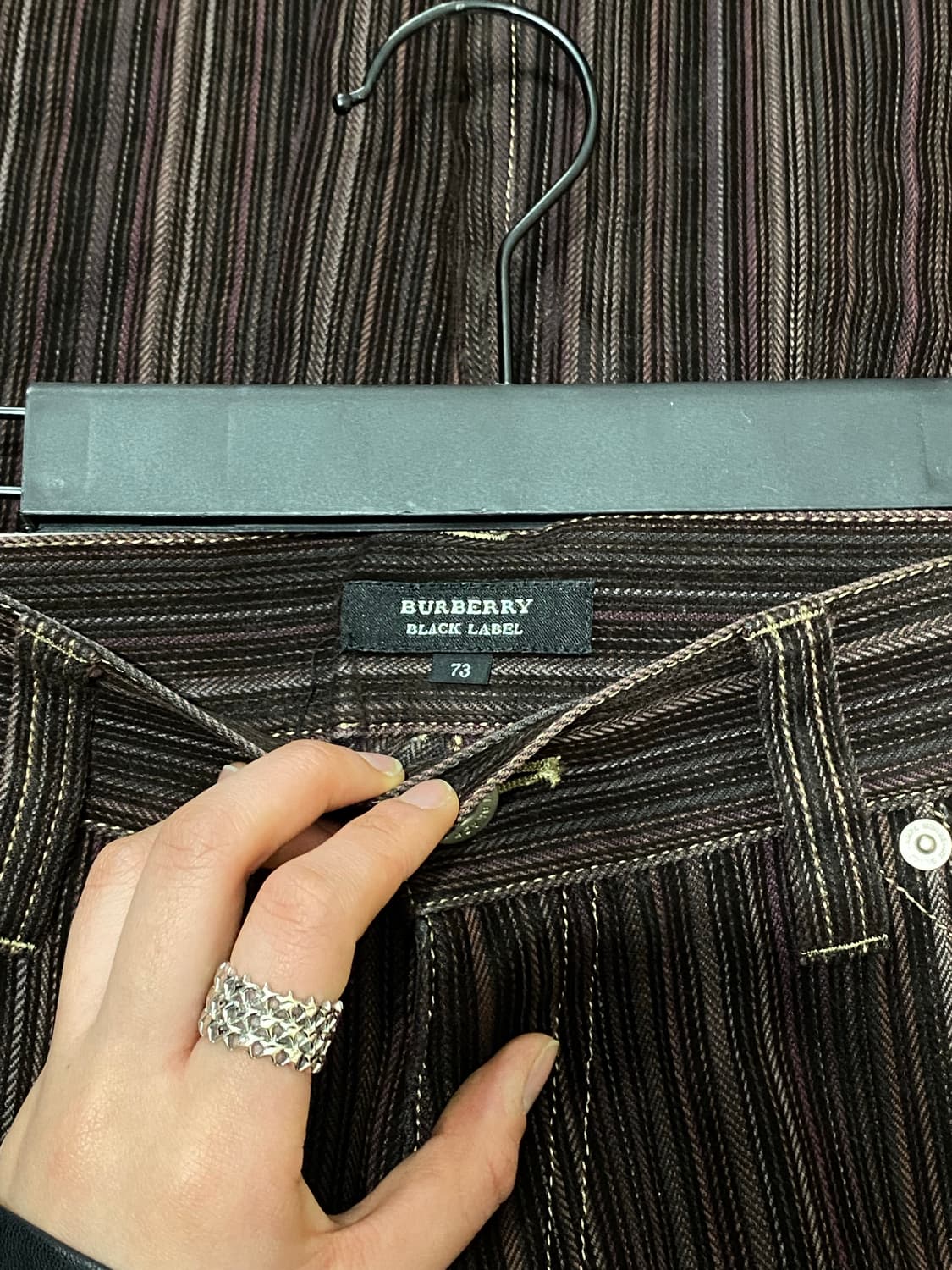 Burberry 웨스턴 디테일 스트라이프 코듀로이 팬츠 상품이미지8