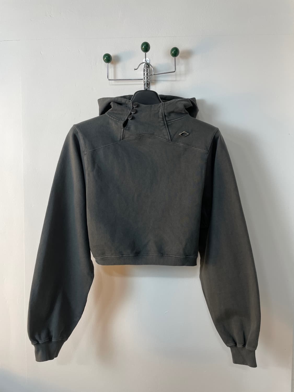 미스치프 사이드 버튼 업 크롭 후드 상품이미지2