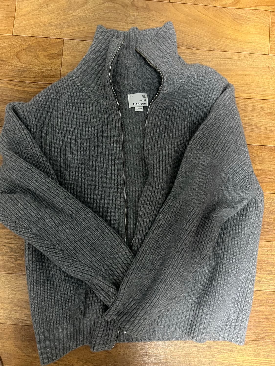 홀리선 니트집업m 상품이미지1