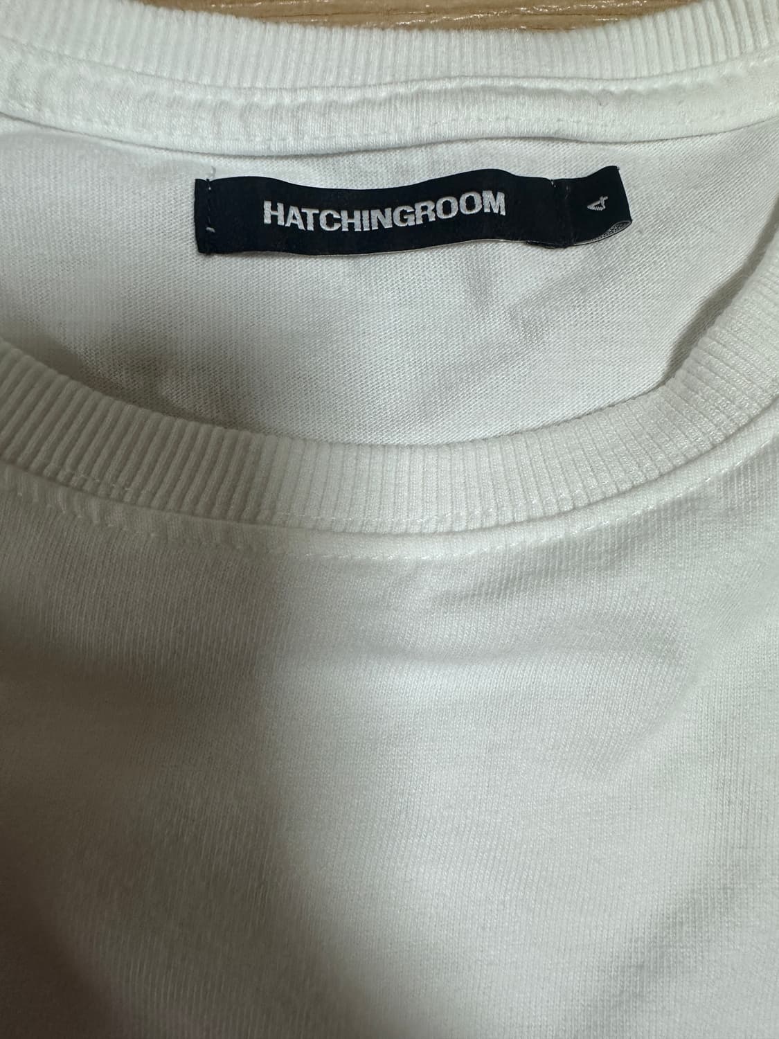 해칭룸 용가리 화이트 티셔츠 상품이미지2