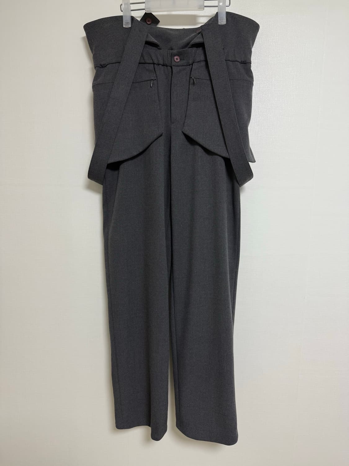 지초이aw23 BRACES POCKETTROUSER  GREYSIZE3 상품이미지2