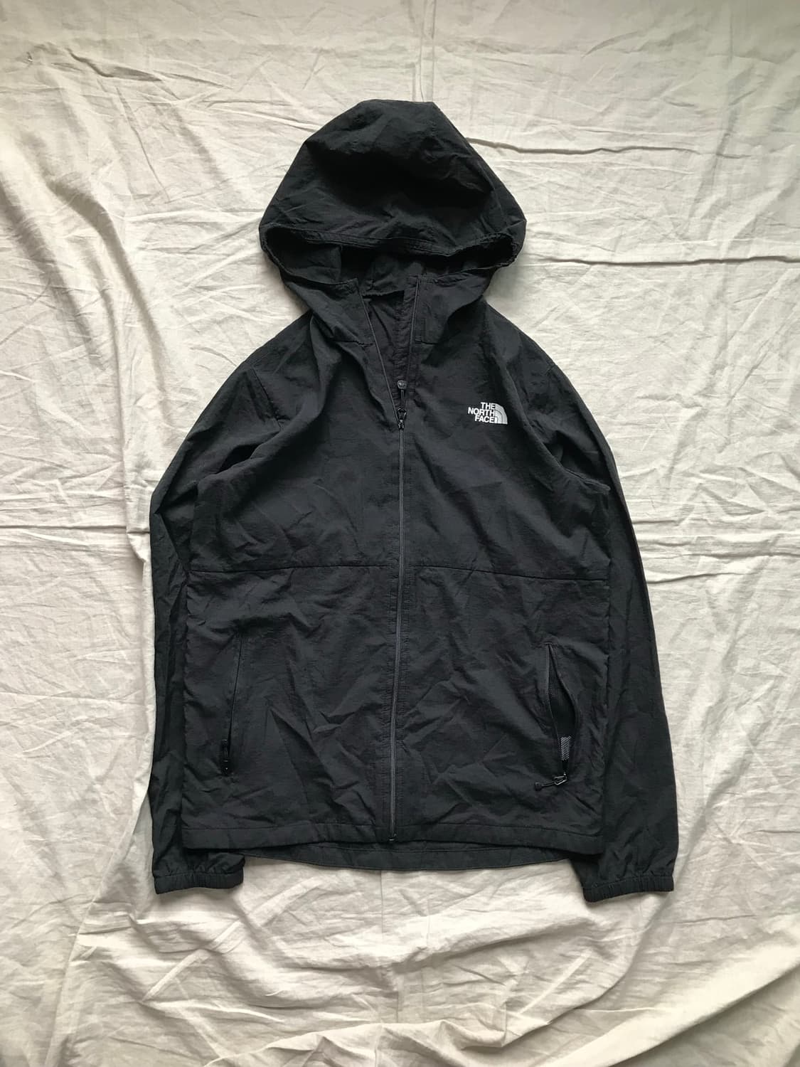 노스페이스 로고 나일론 바람막이 자켓 블랙 . price : 48,000 상품이미지4
