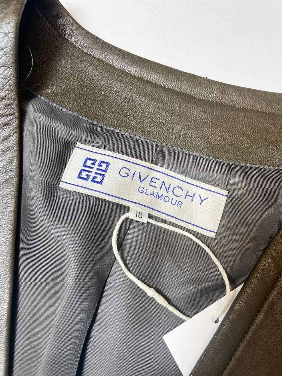 지방시 90's 크롭 가죽 자켓 PN9527 상품이미지5