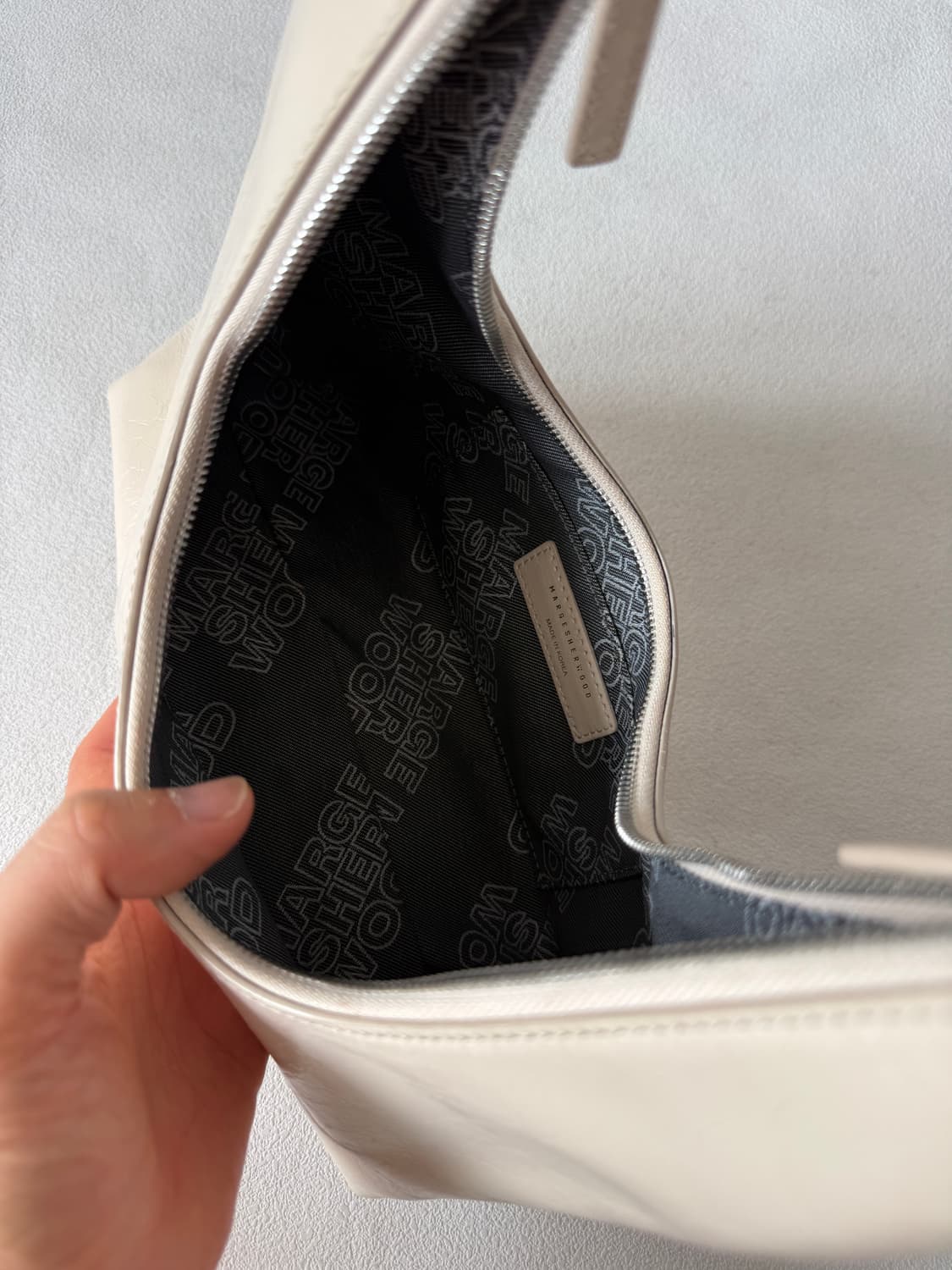 마지셔우드(MARGESHERWOOD) 레더 숄더백 상품이미지7