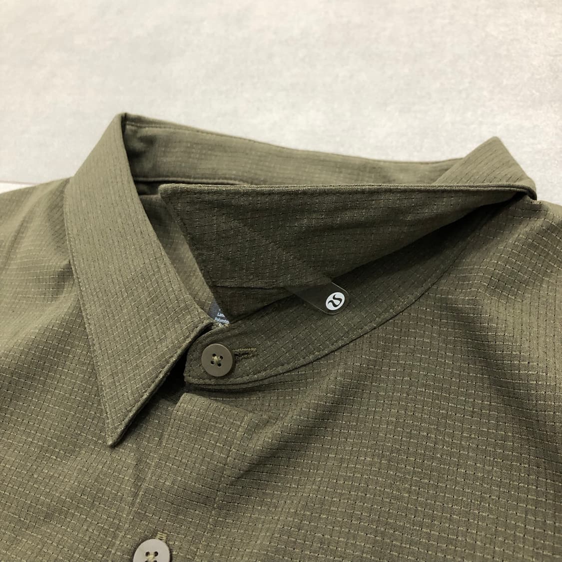 룰루레몬 반팔 카라 셔츠 L 상품이미지3