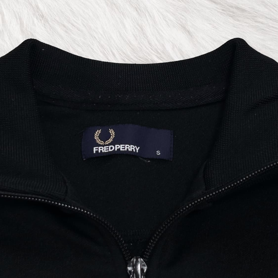 프레드페리 자수로고 블랙 져지 상품이미지6