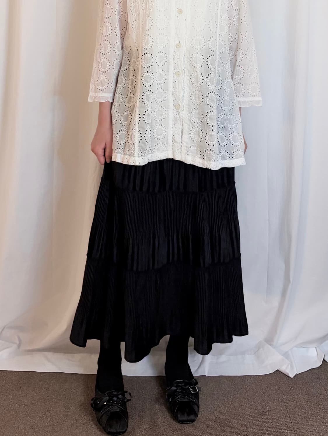 Corduroy Pleats Long Skirt - Black 상품이미지1