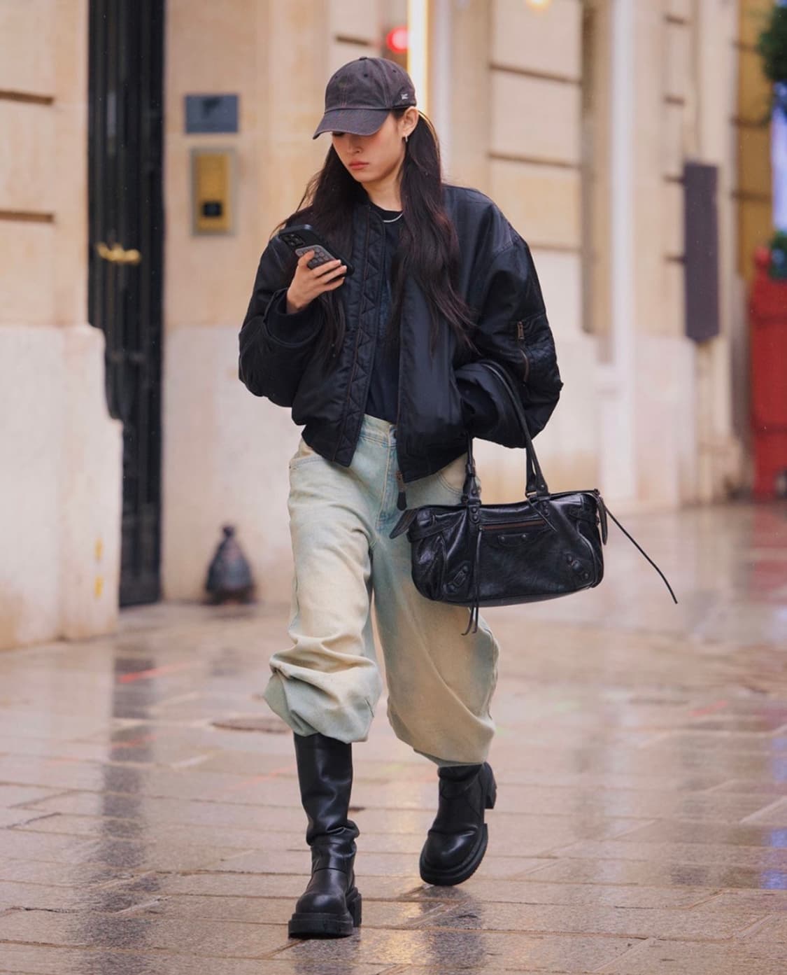 발렌시아가 르시티백 이스트 웨스트 블랙 상품이미지6