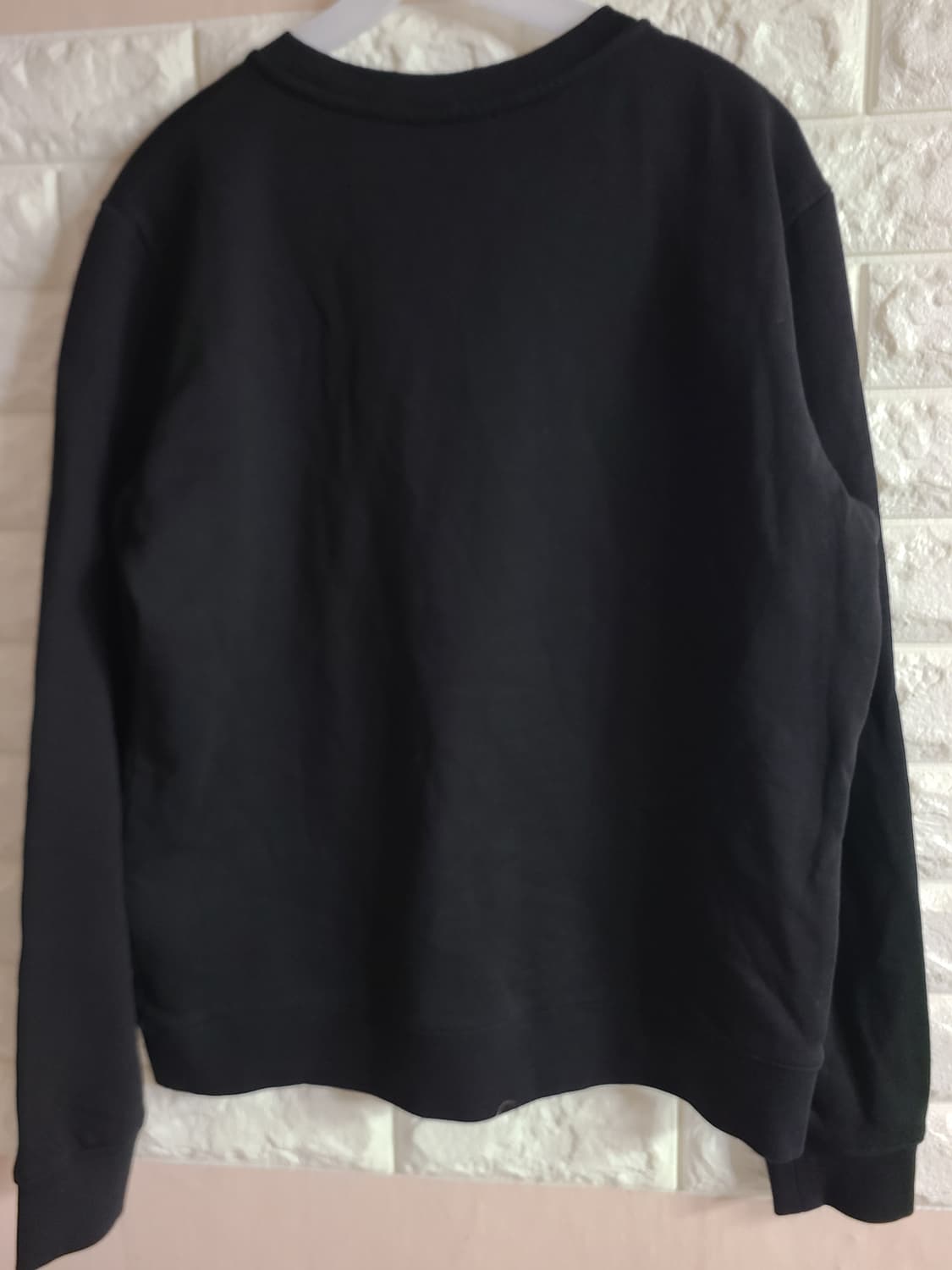 APC 블랙 맨투맨 티셔츠(95) 상품이미지4