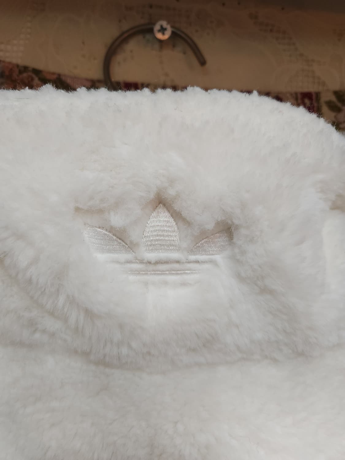 아디다스 트레포일 퍼 자켓
​
 상품이미지8