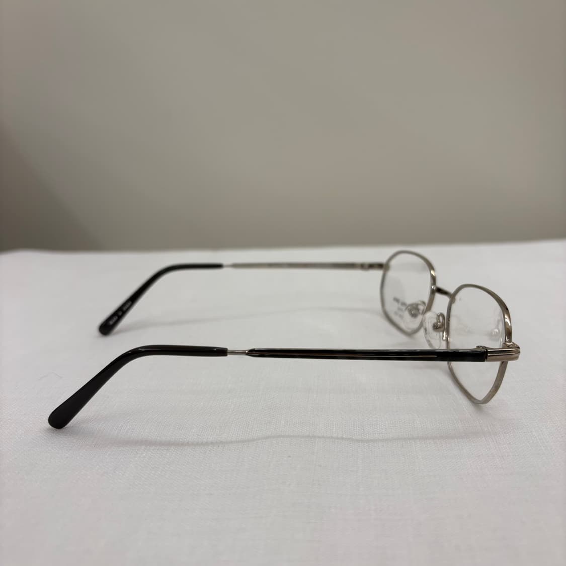 MINERVA PARIS 실버그레이 메탈테 상품이미지4