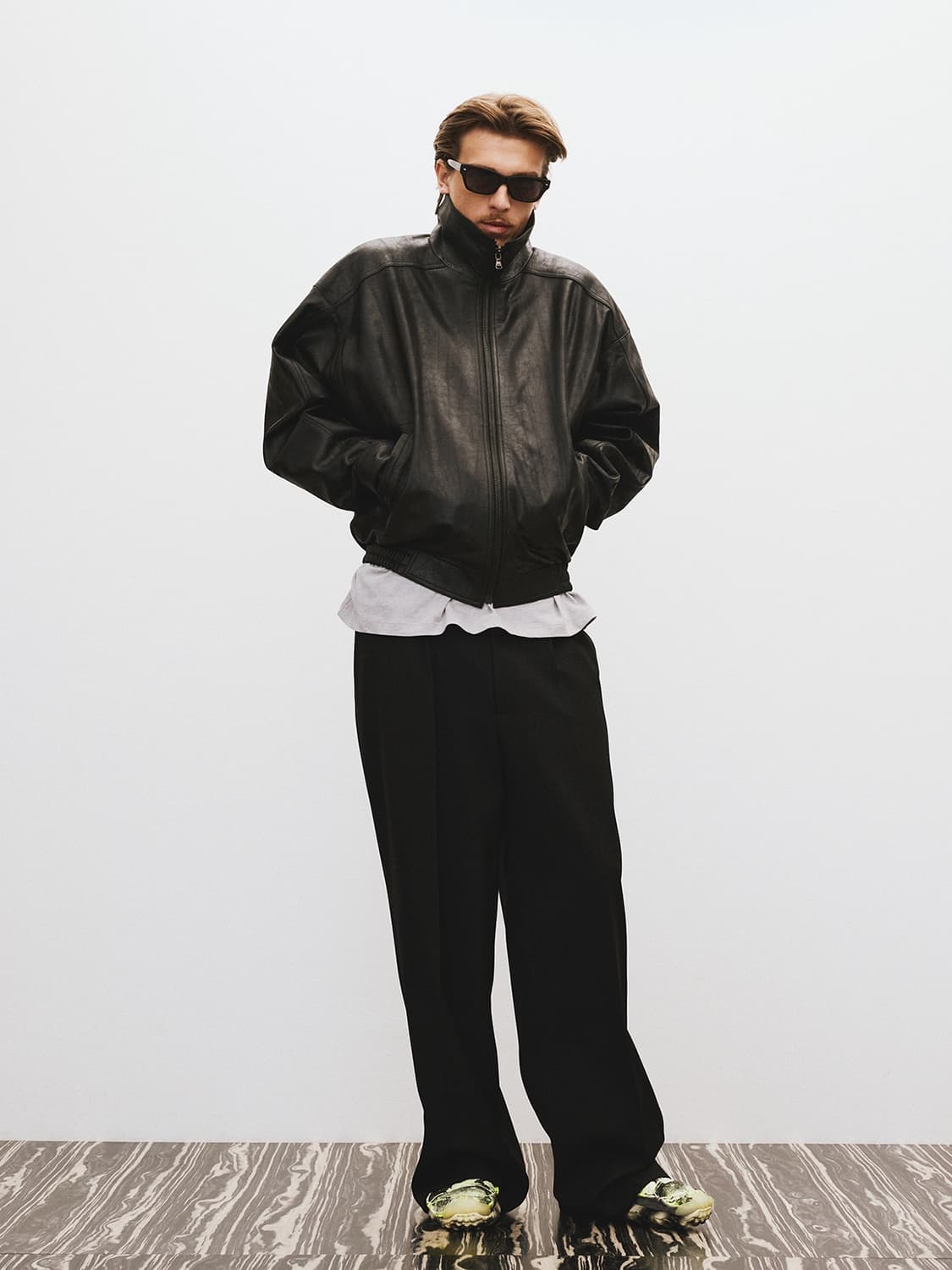 렉토 25ss 크랙 하이넥 레더 자켓 상품이미지1
