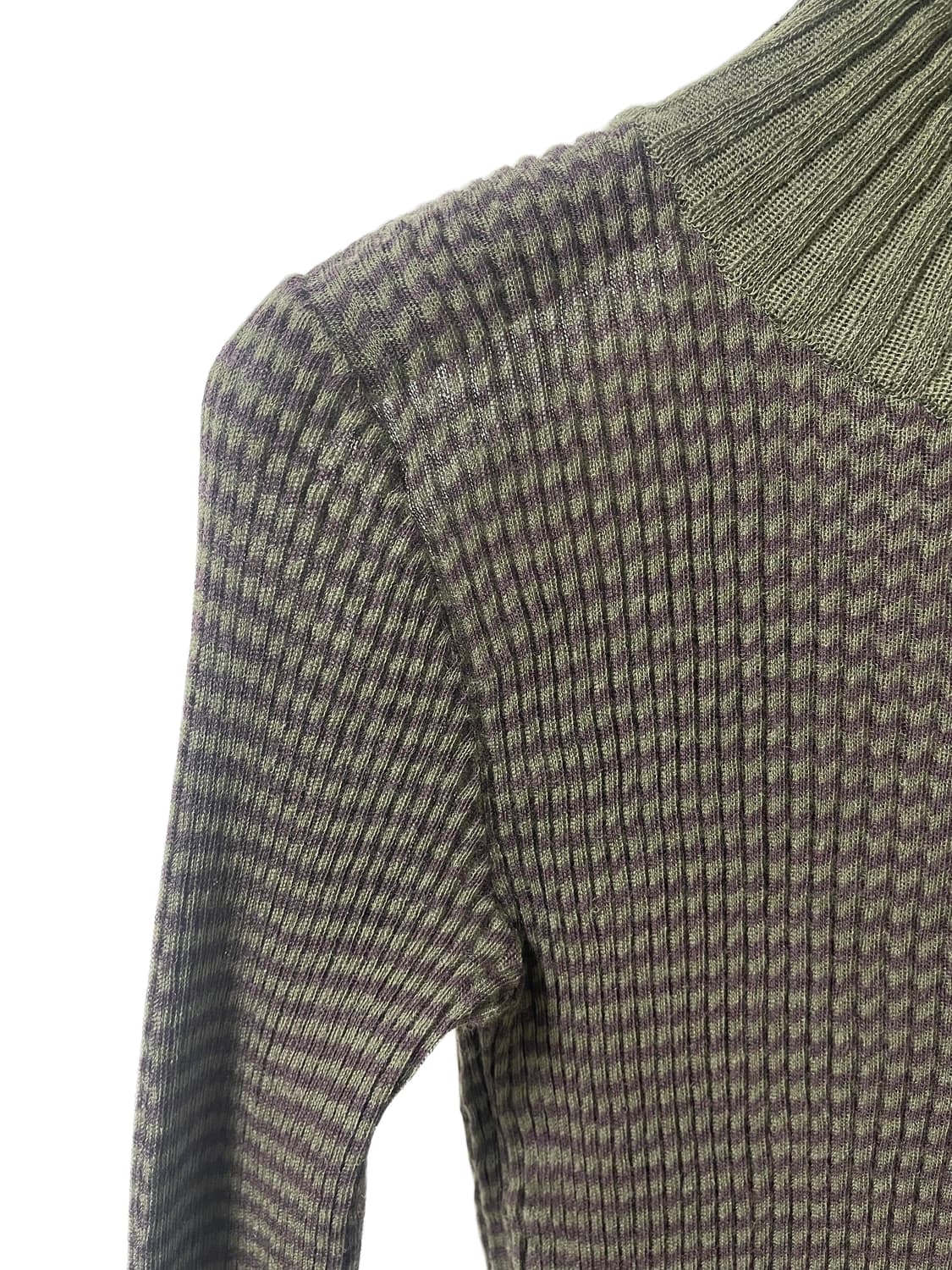 Pleated Sheer Turtle Blouse 상품이미지4