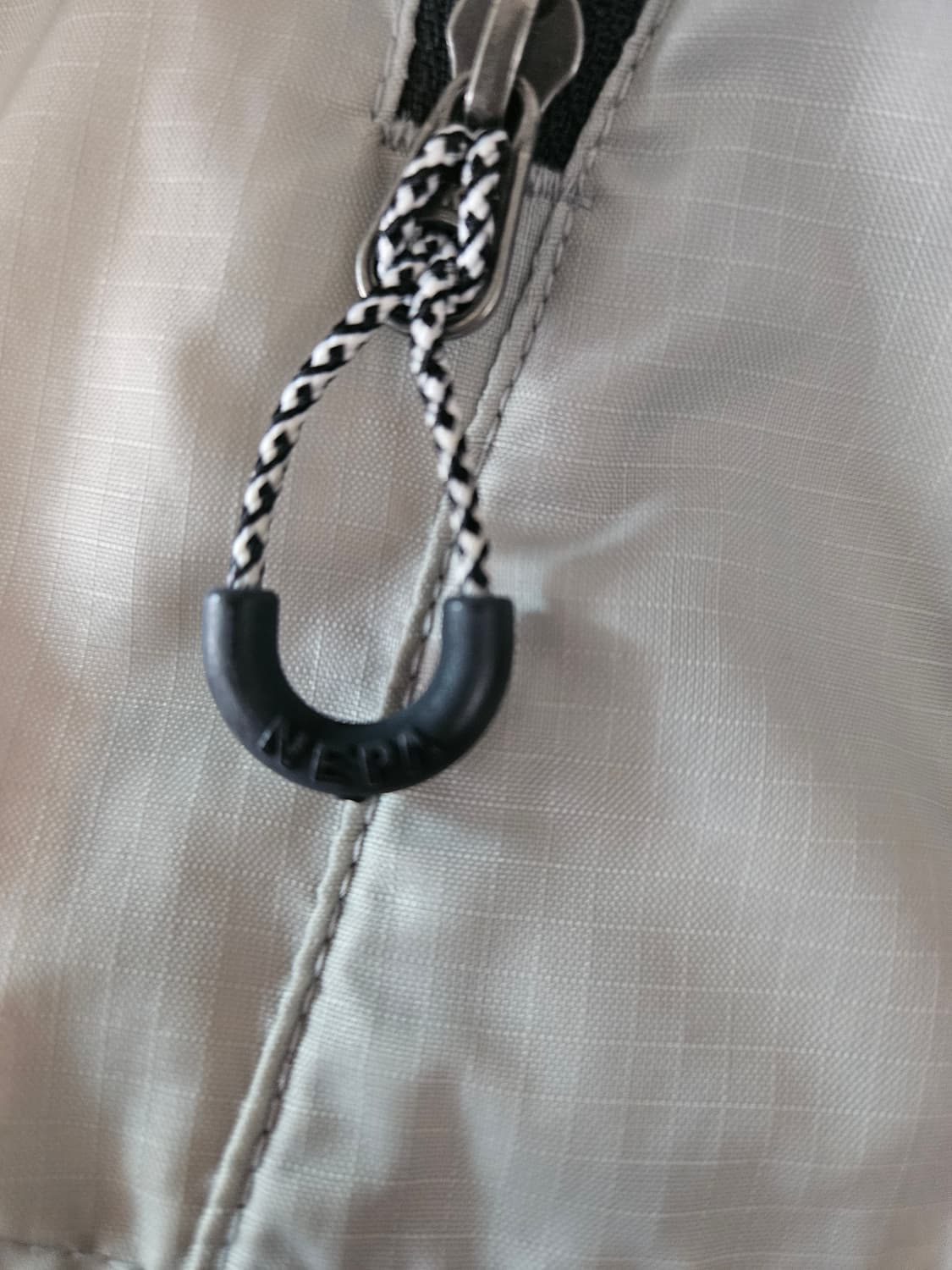 네파 바람막이 자켓 상품이미지2