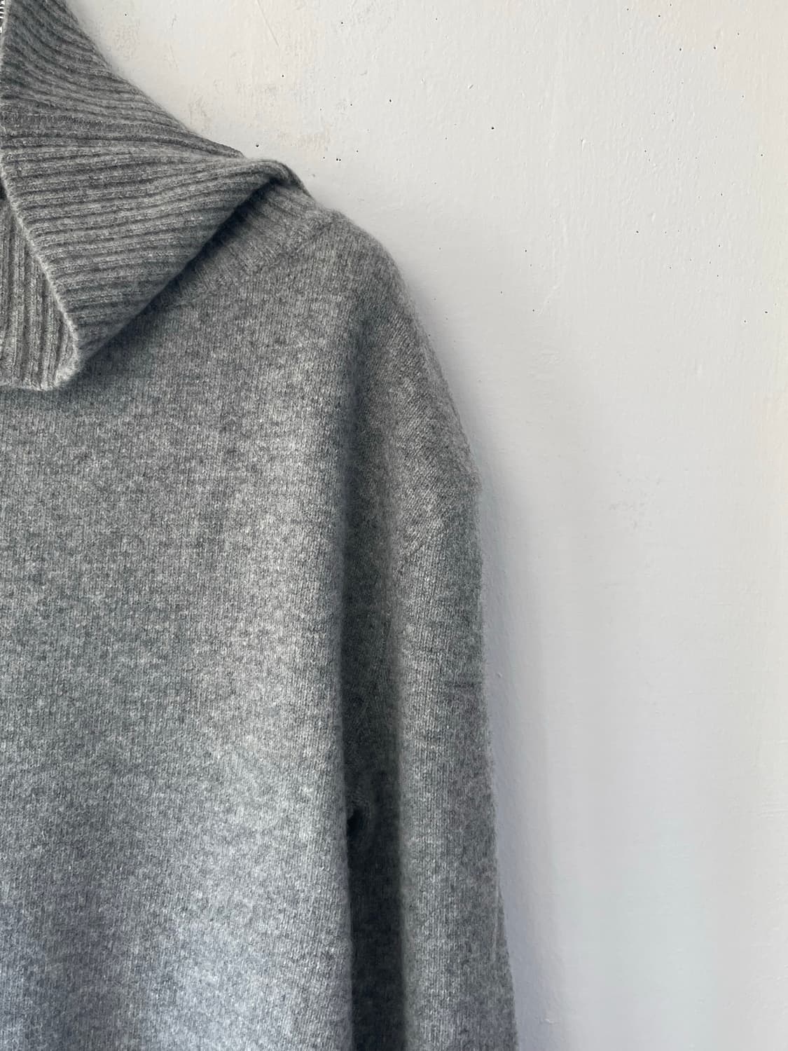 서브셋 하이넥 울캐시 니트 그레이 새상품 상품이미지3