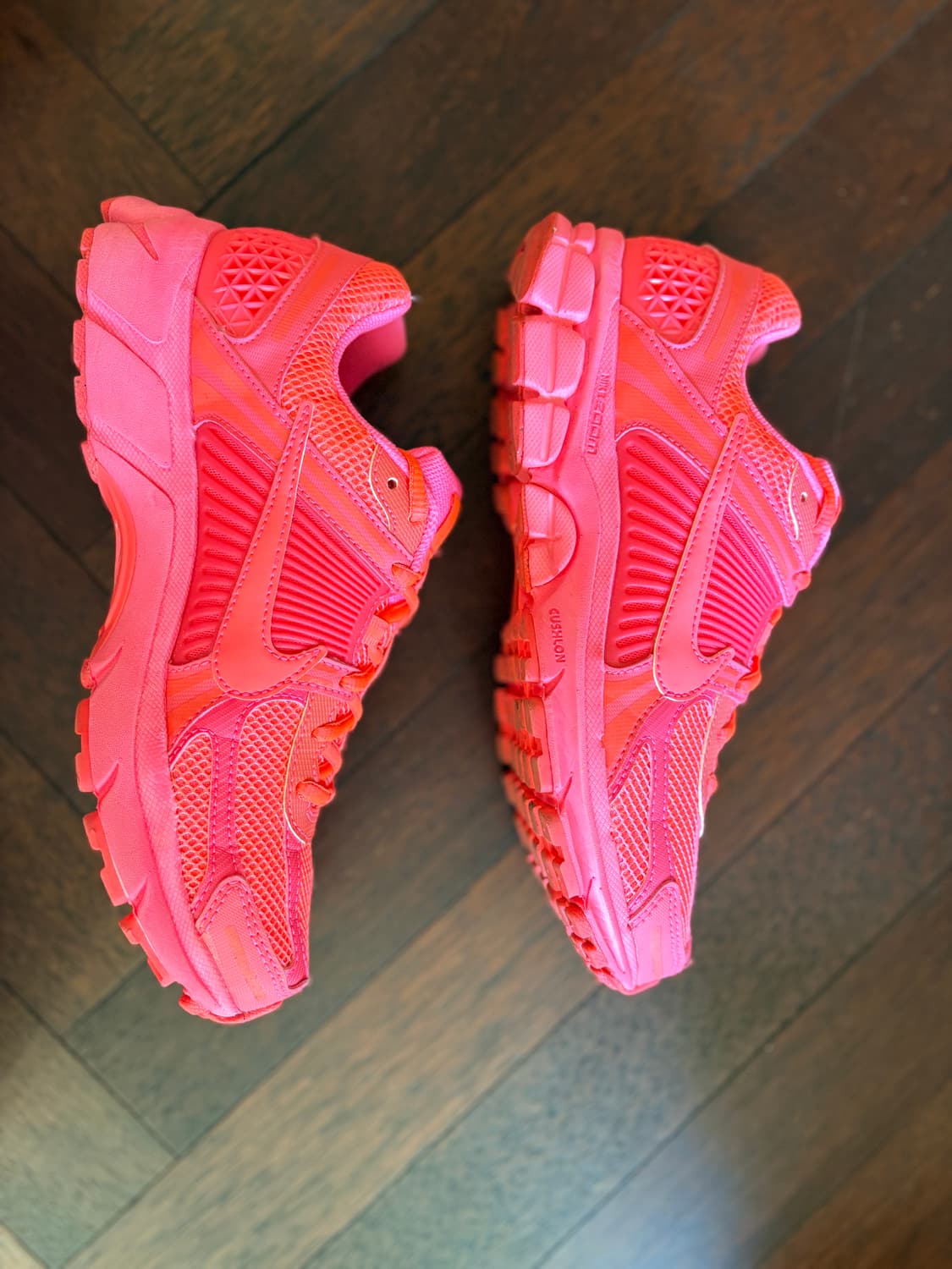 Nike Zoom Vomero 5  Hot Punch 상품이미지3