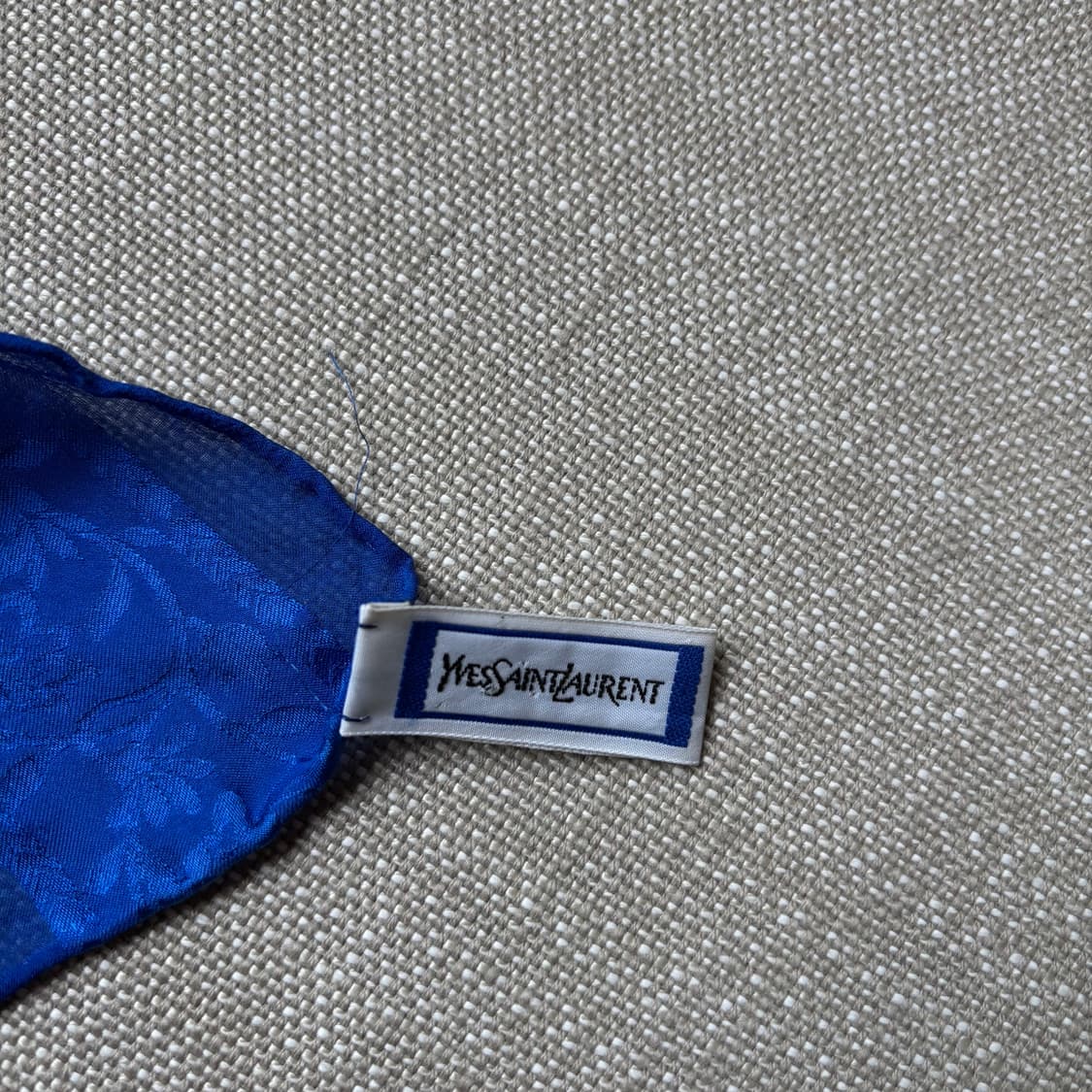 입생로랑 YSL 빈티지 정사각 실크스카프 상품이미지9