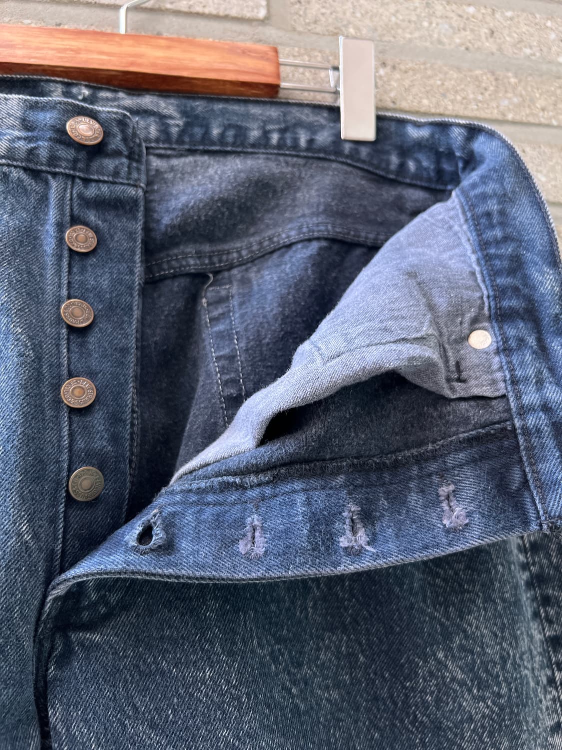 [33]90's 리바이스 501 USA Made 빈티지 워싱 데님 팬츠 상품이미지3