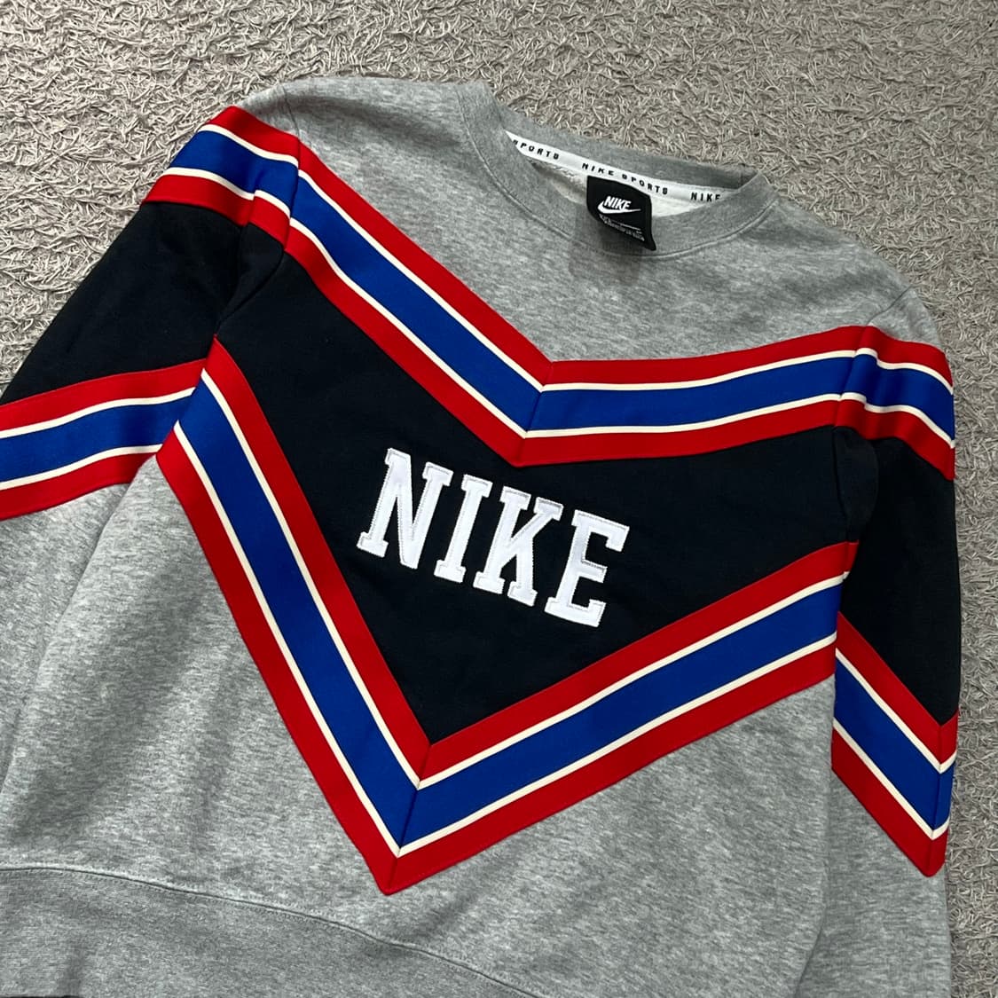 [90] 나이키 맨투맨 상품이미지1