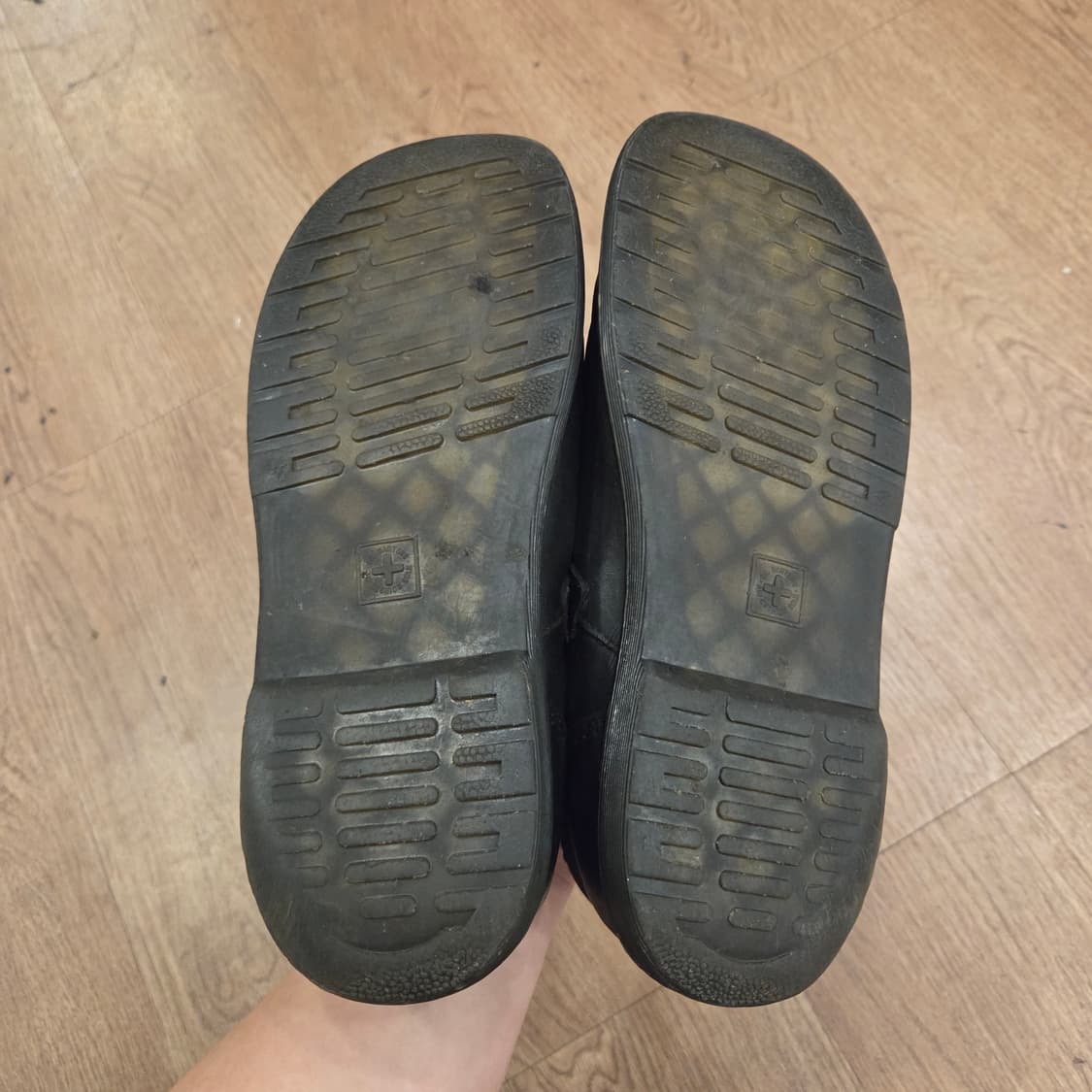 닥터마틴 패트리샤 블랙 uk6 250-255  상품이미지4