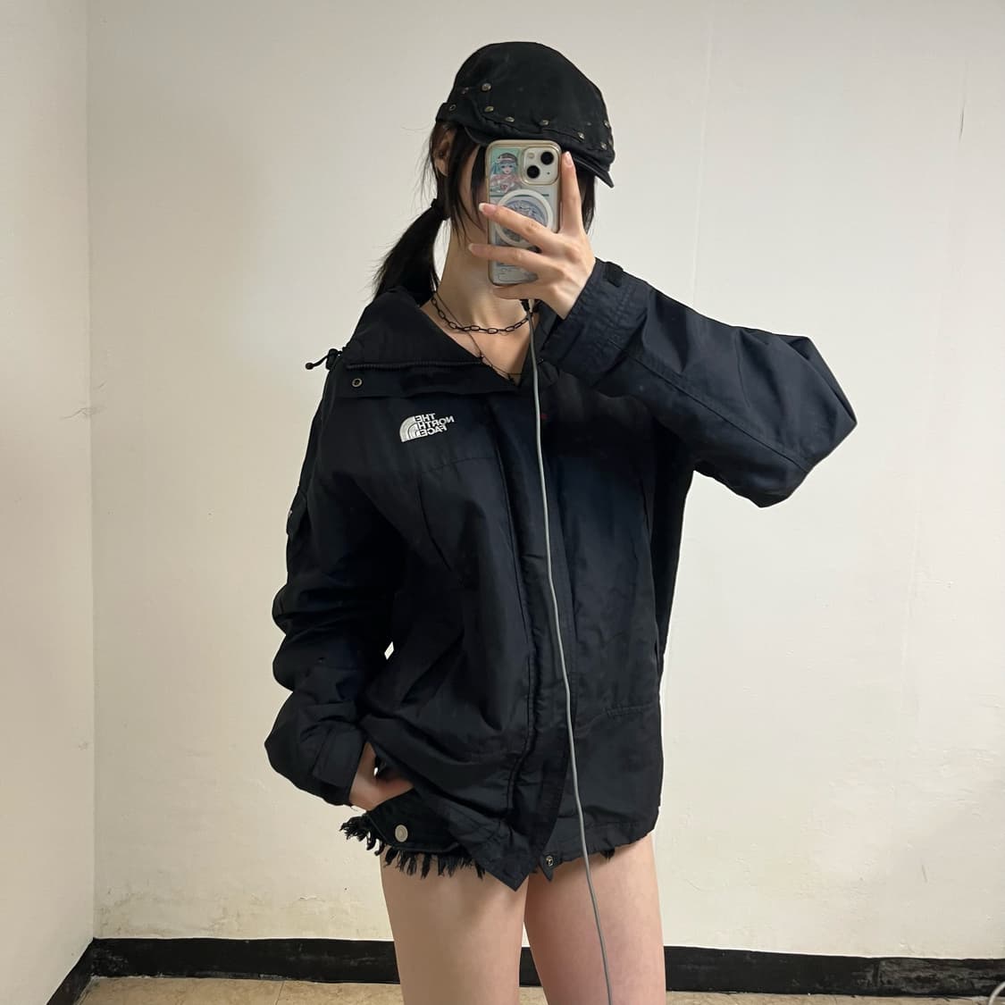 The North Face Black Windbreaker 상품이미지2