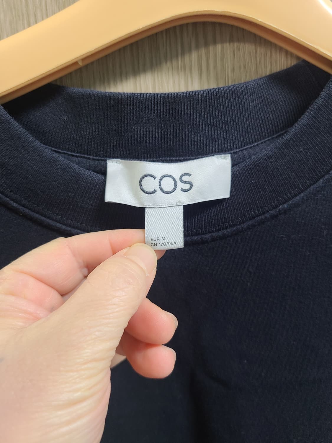 코스 블랙 크롭 반팔티  상품이미지2