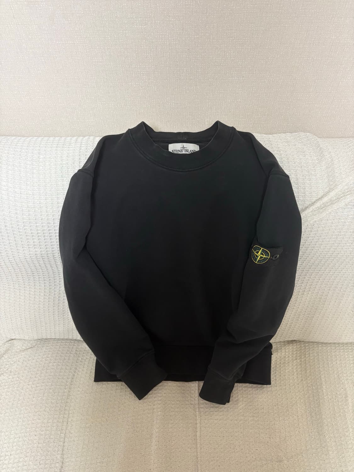 스톤아일랜드 블랙 맨투맨 상품이미지1