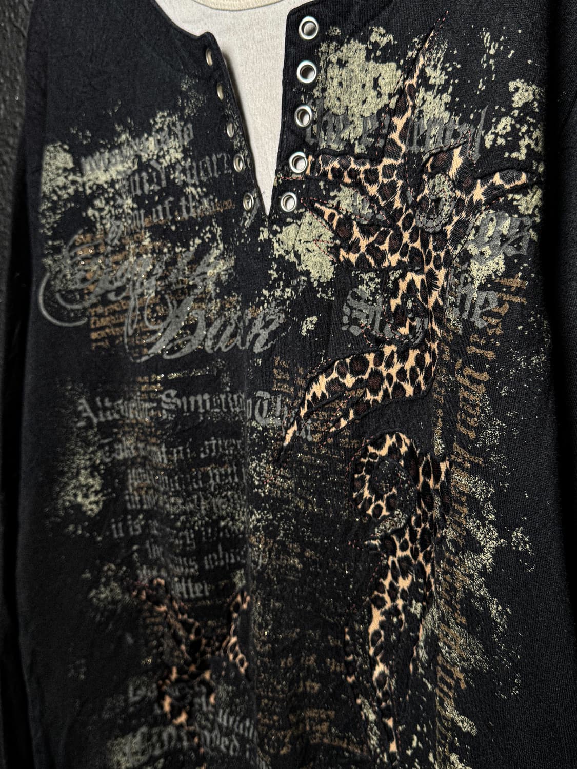 Leopard Cross Henley Layered Long Sleeve 상품이미지3