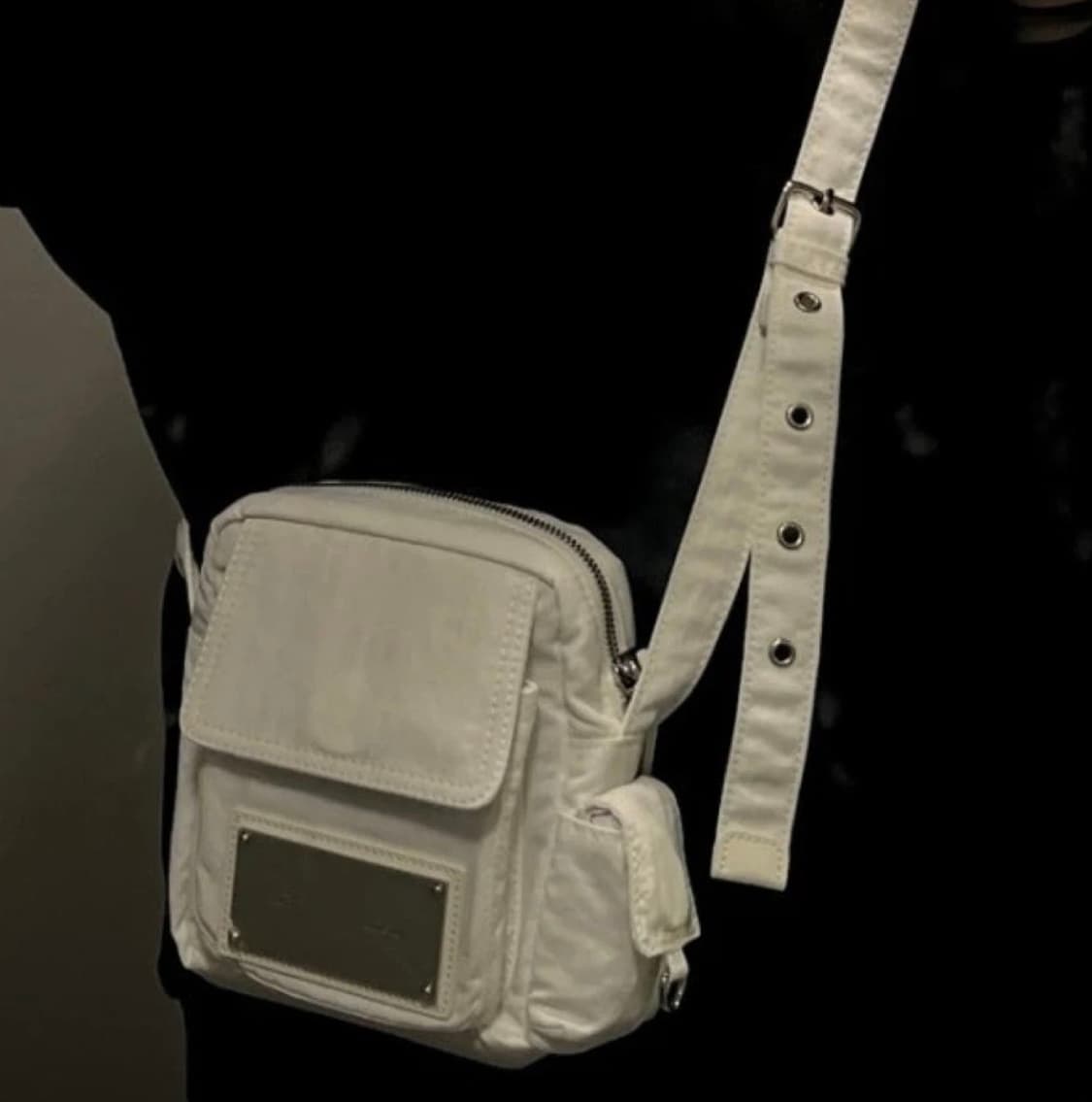 마뗑킴 카고 크로스 미니백 화이트 상품이미지2